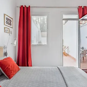 Apartamento Stylish With Terrace For Couple Or Family