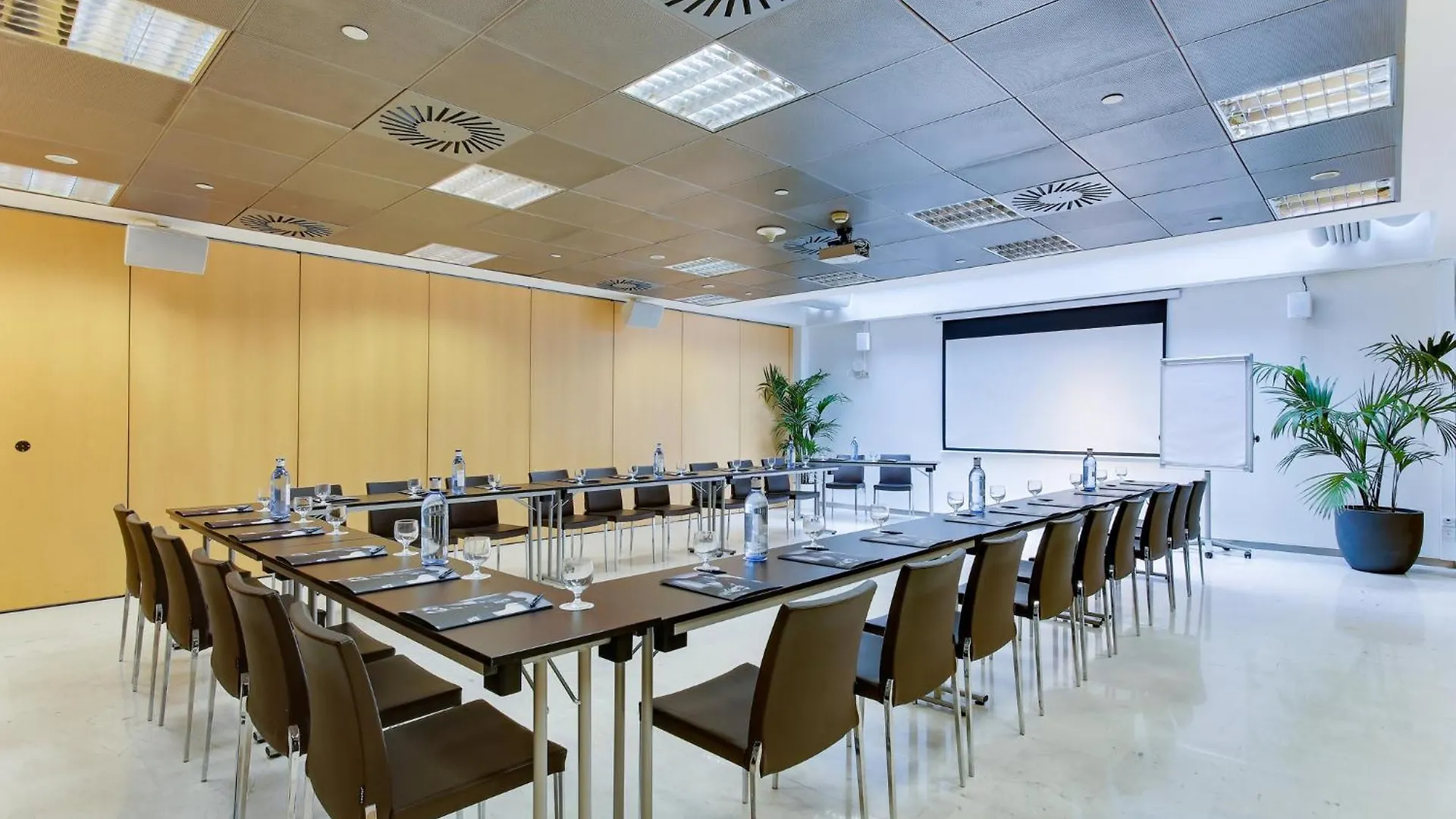 Sercotel Caspe Барселона 4*,