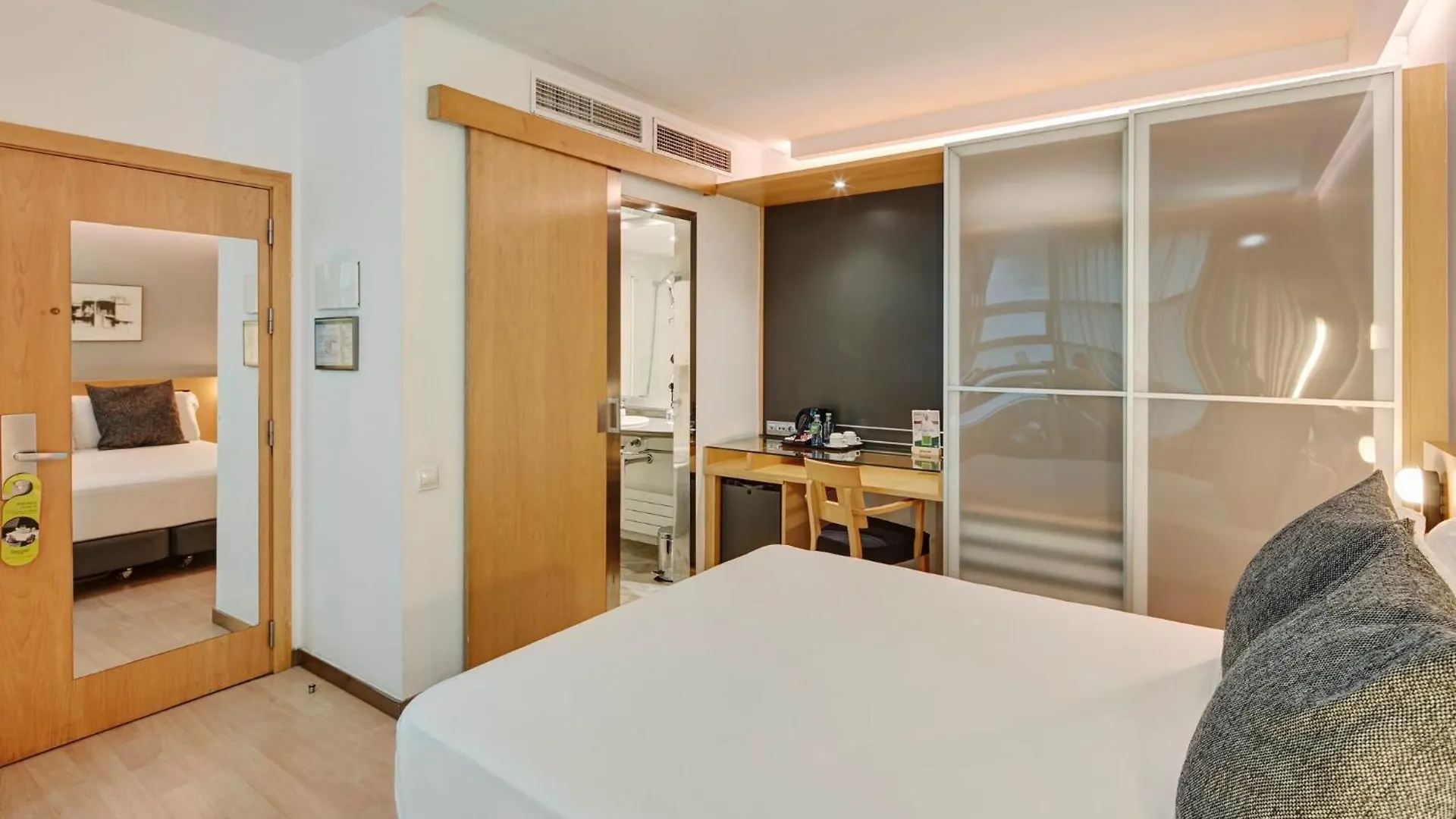 Sercotel Caspe Barcelona 4*,  Spain