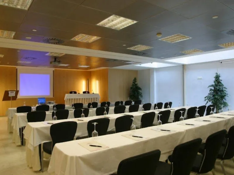 Отель Sercotel Caspe Барселона